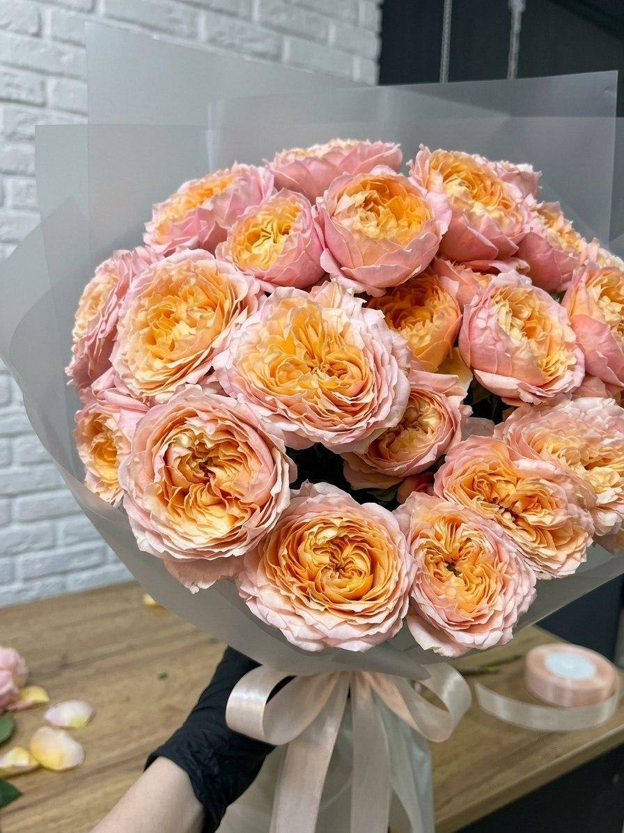 Моно-букет из пионовидных роз